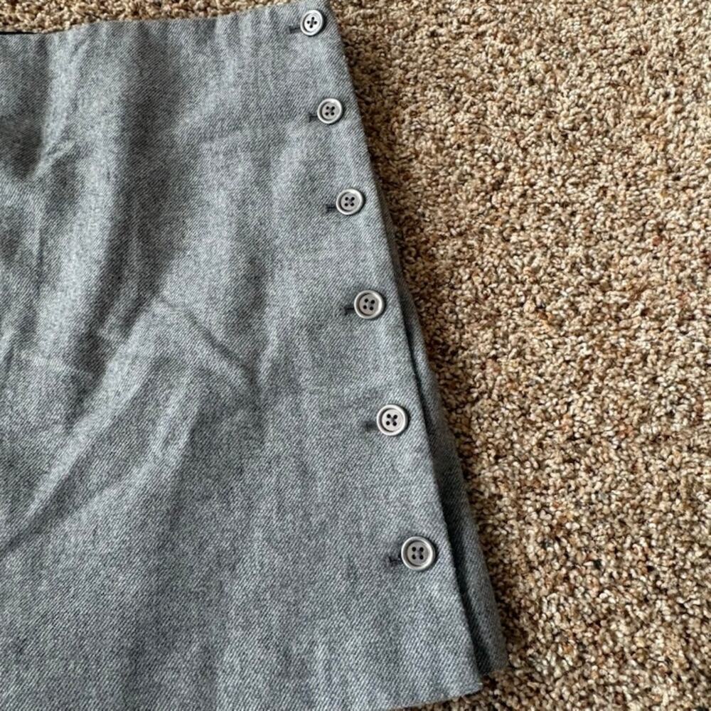 Banana Republic Lined Mini Skirt Wool Blend Gray Side Buttons sz 4 - Picture 9 of 9